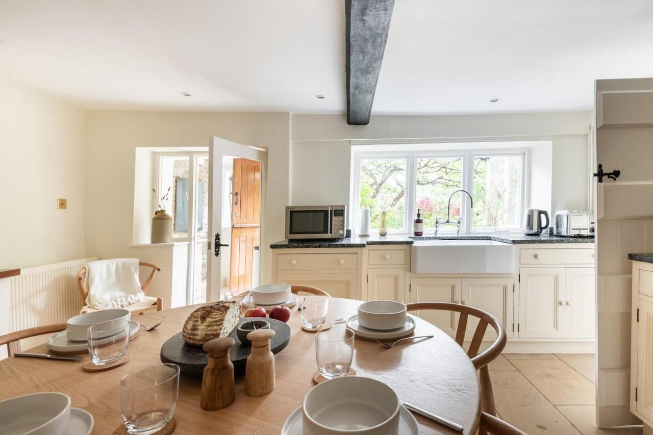 Architect Designed Cosy Cotswold Stone Cottage Quenington Buitenkant foto