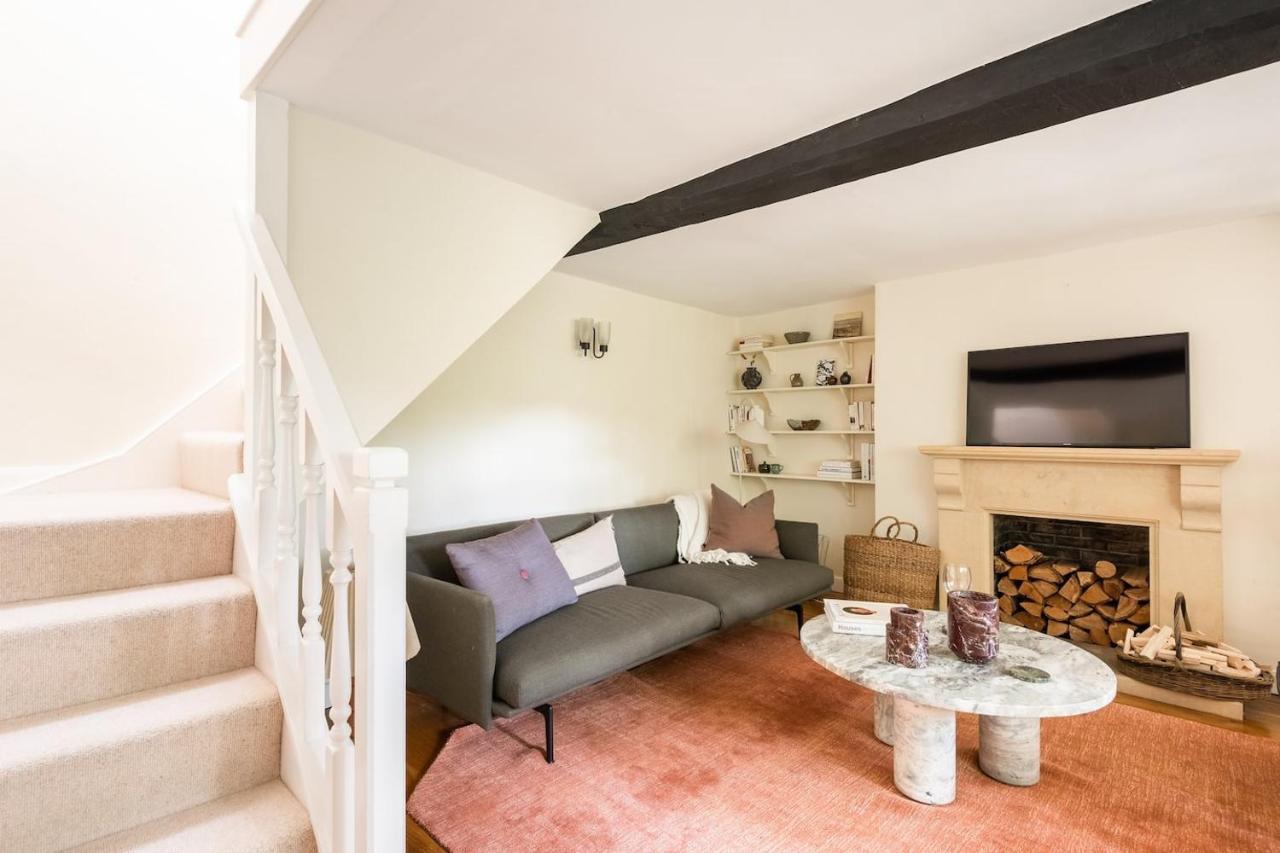 Architect Designed Cosy Cotswold Stone Cottage Quenington Buitenkant foto